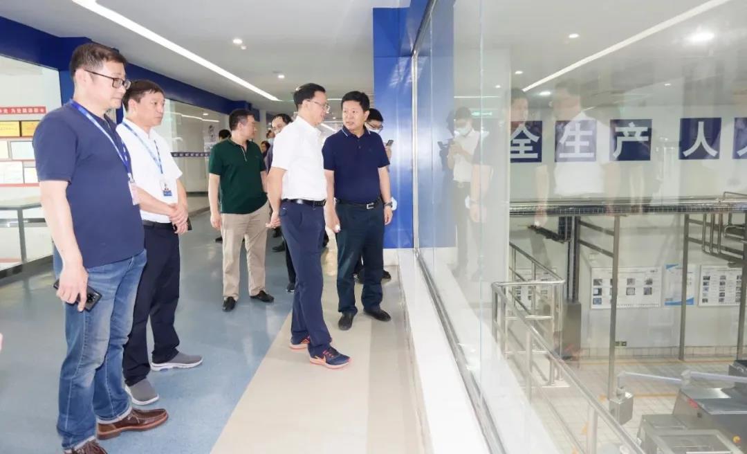 快訊 | 湖北省農(nóng)業(yè)廳副廳長王海濤等領(lǐng)導一行蒞臨河南花花牛乳業(yè)集團參觀調(diào)研